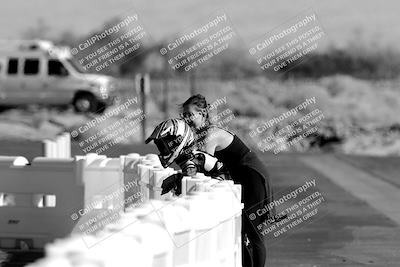 media/Nov-06-2022-SoCal Trackdays (Sun) [[208d2ccc26]]/Around the Pits/